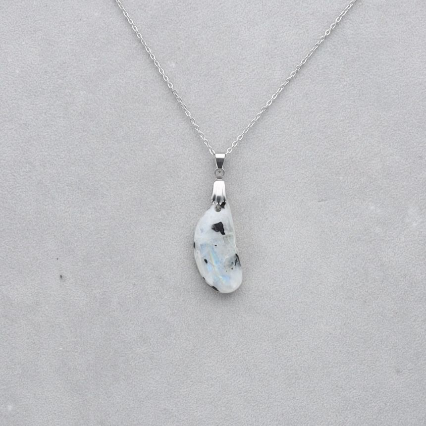 Pierre de Lune Tourmaline Cabochon percé 56