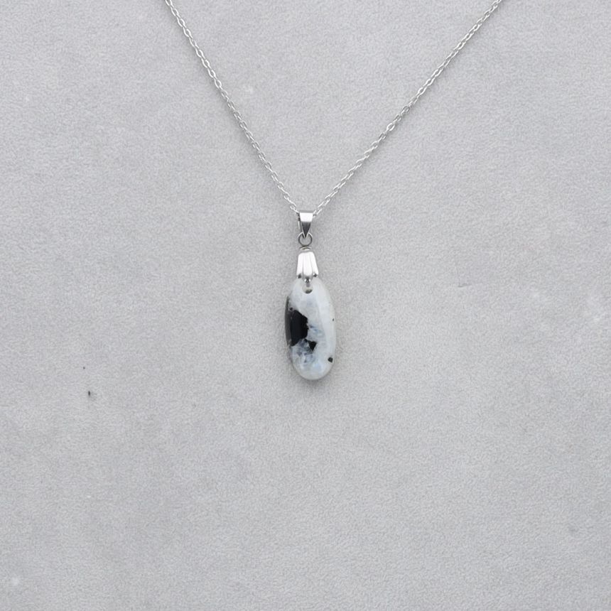 Pierre de Lune Tourmaline Cabochon percé 57