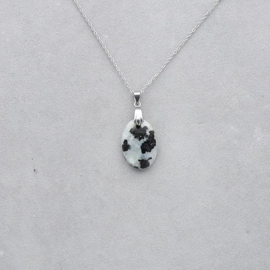 Pierre de Lune Tourmaline Cabochon percé 60